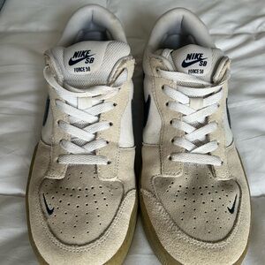 Nike SB Force 58 Beige and White Sneakers